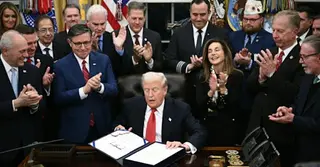 শাটডাউন শেষের তিনদিন পরও স্বাভাবিক হয়নি যুক্তরাষ্ট্রের ফ্লাইট চলাচল